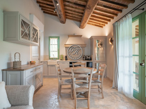 Линейная кухня на заказ