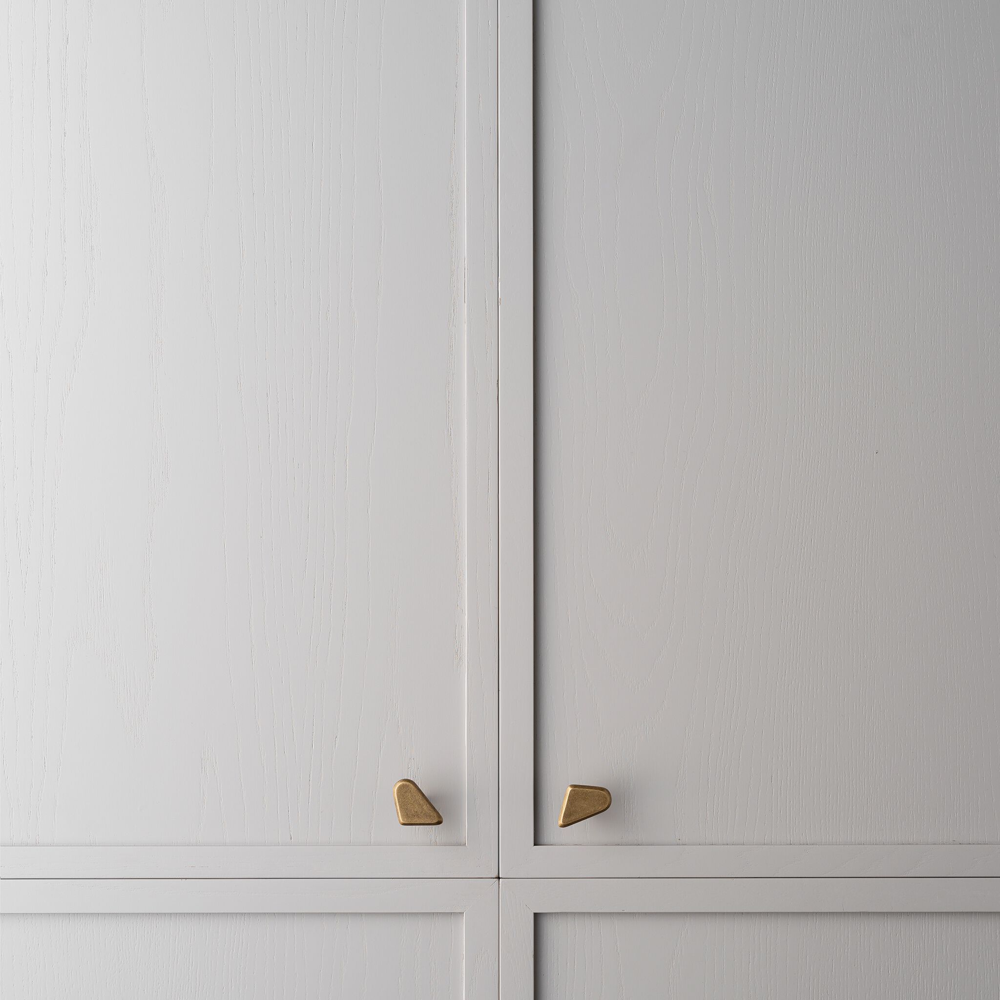 Латунная ручка Lo & Co Interiors Line Series ARCH-00004163