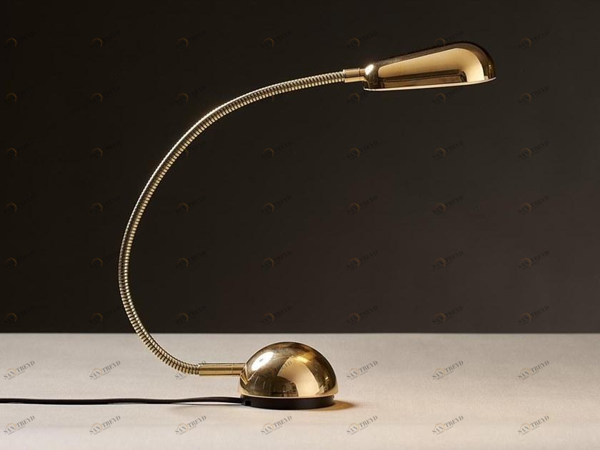 betec Licht Настольная светодиодная лампа из латуни с гибким кронштейном  32mo03pn00 