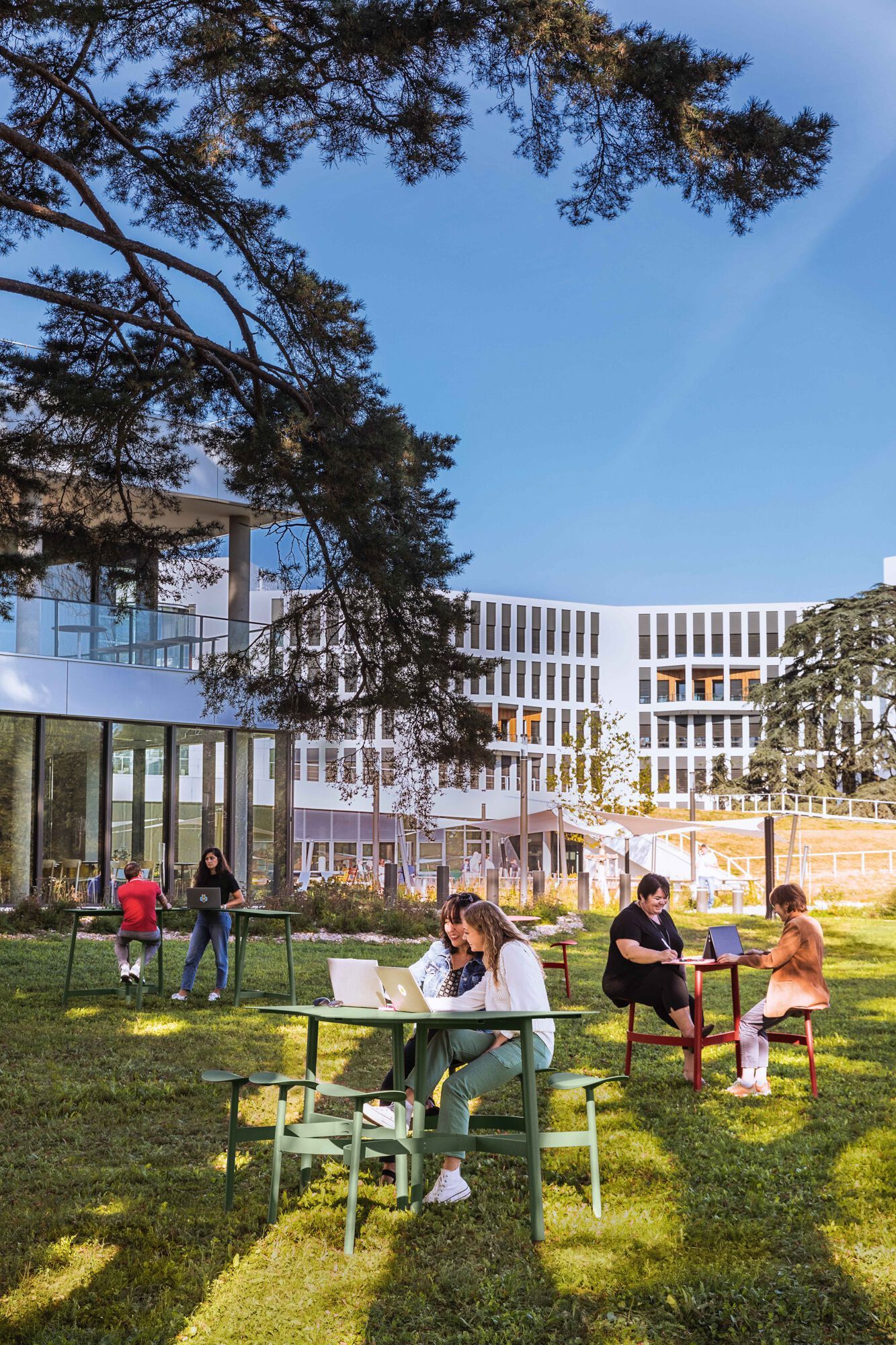 2-местный круглый модульный стол со встроенными сиденьями Fermob Bolder ARCH-00027979 - Вид №4