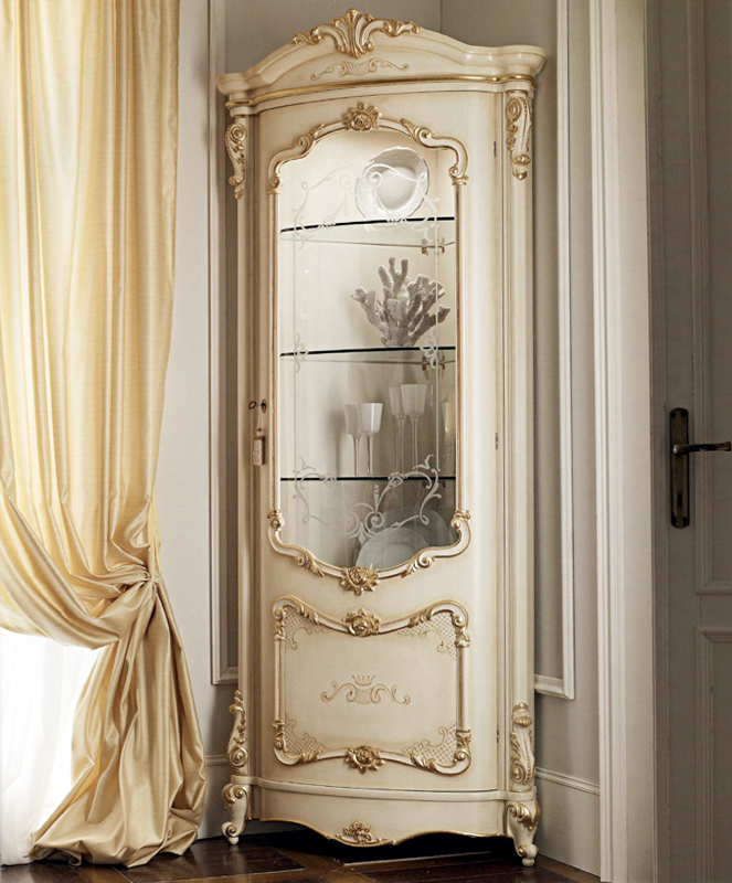 Витрина ROYAL AGM (ALBERTO E MARIO GHEZZANI) AZ.629