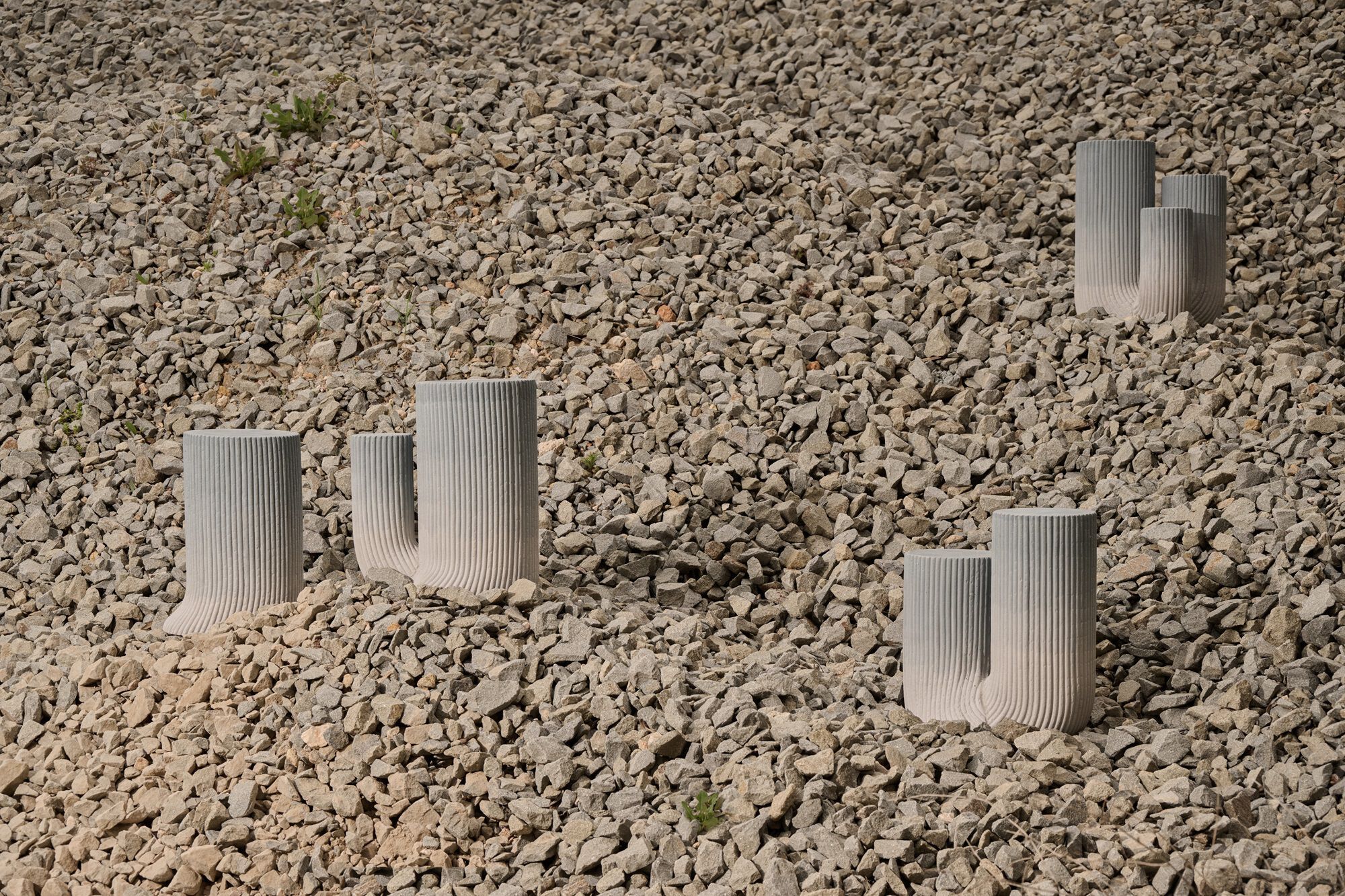 Круглый бетонный журнальный столик URBI et ORBI Medius Terra ARCH-00029865 - Вид №3