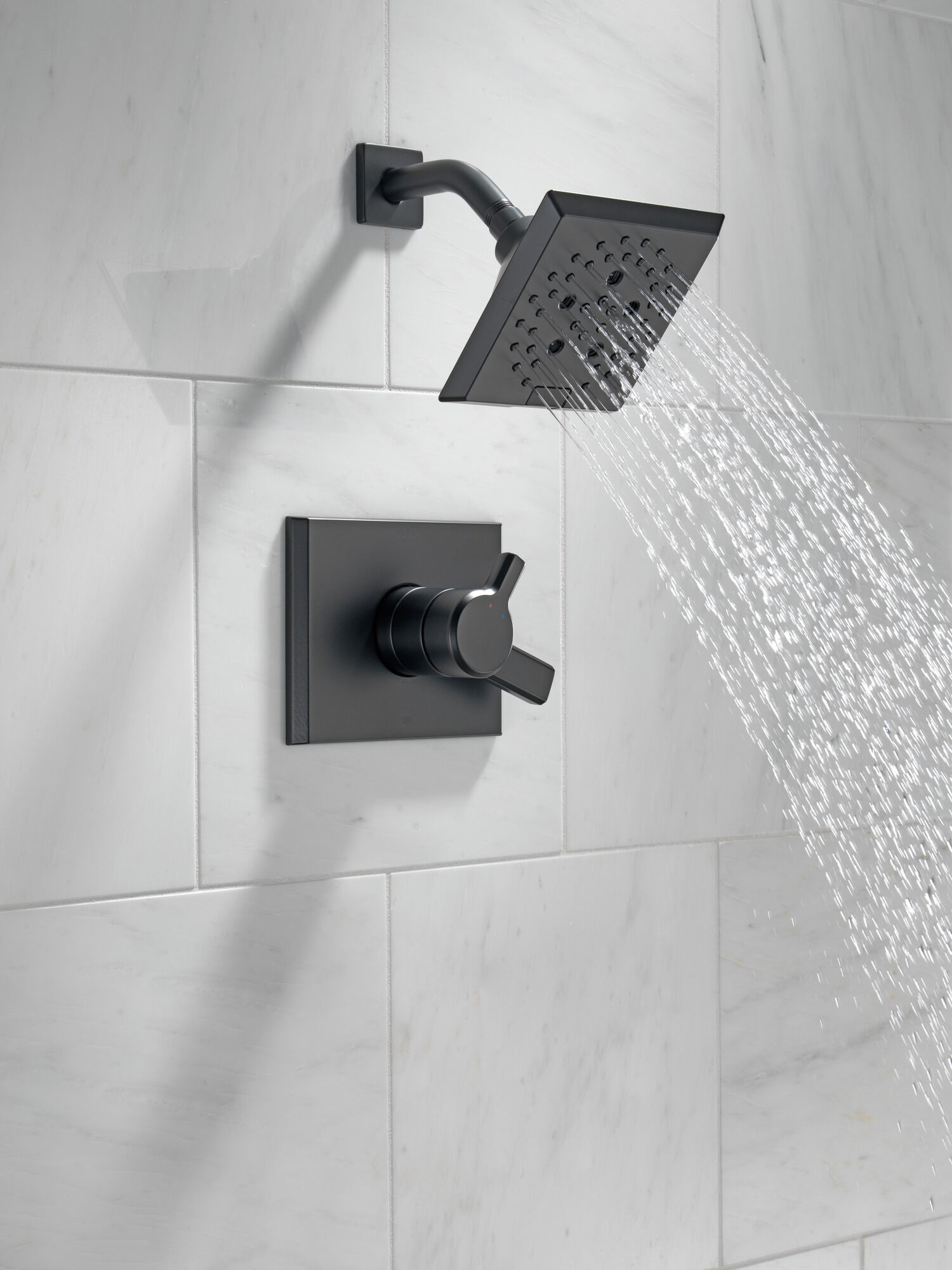 T17299-BL Накладка для душа Monitor® 17 серии H2Okinetic® Delta Faucet Pivotal Матовый черный  - Вид №11