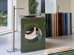 Отдельно стоящий умывальник из смолы