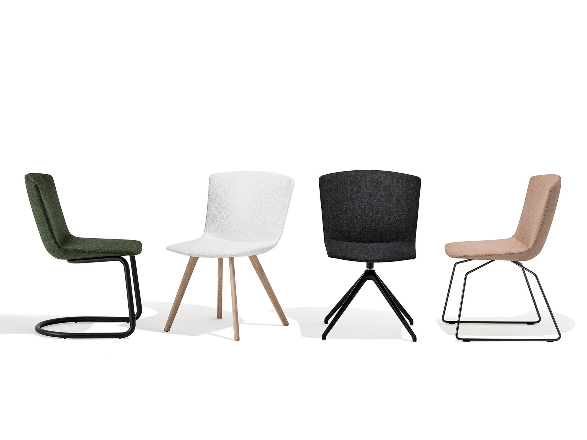 Мягкое вращающееся кресло с 4 спицами Desalto Calum ARCH-00047840