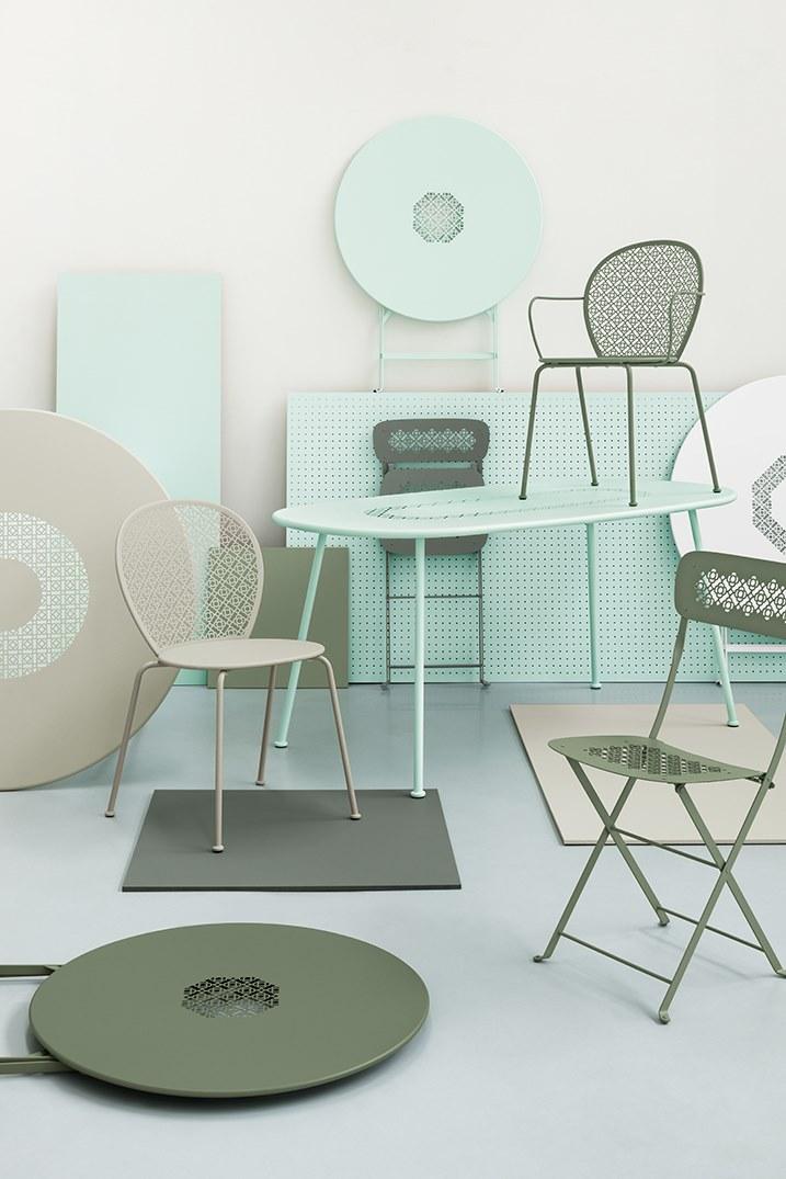 Fermob Штабелируемый стул с подлокотниками со встроенной подушкой Lorette 5722 - Вид №4