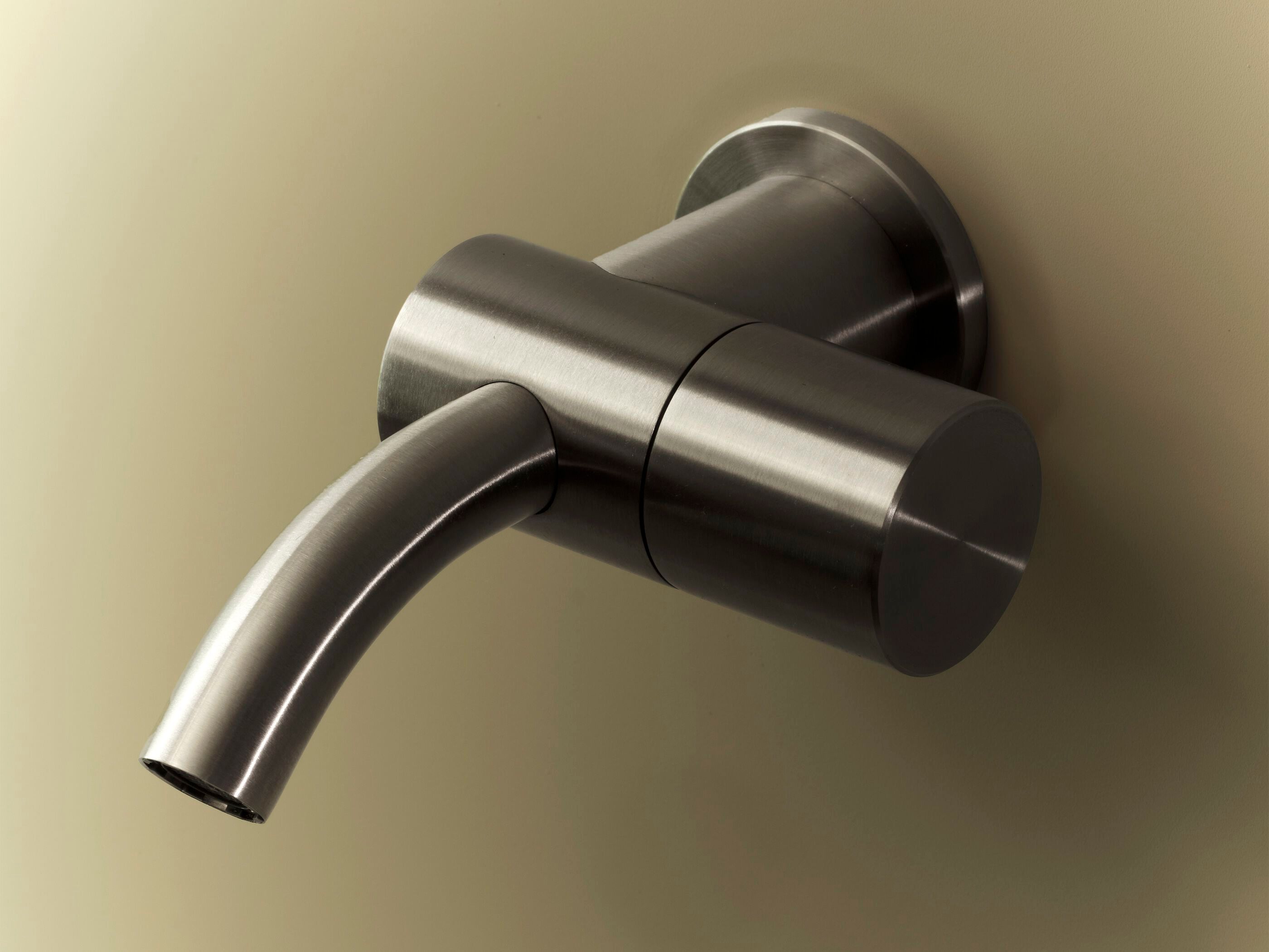 Стальной прогрессивный настенный смеситель для раковины Quadrodesign Hum ARCH-00051003 - Вид №1