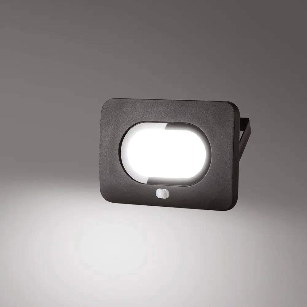 Прожектор светодиодный уличный SMD 50 Вт 5500К IP65 с датчиком движения WOLTA STLM-2065860 - Вид №3