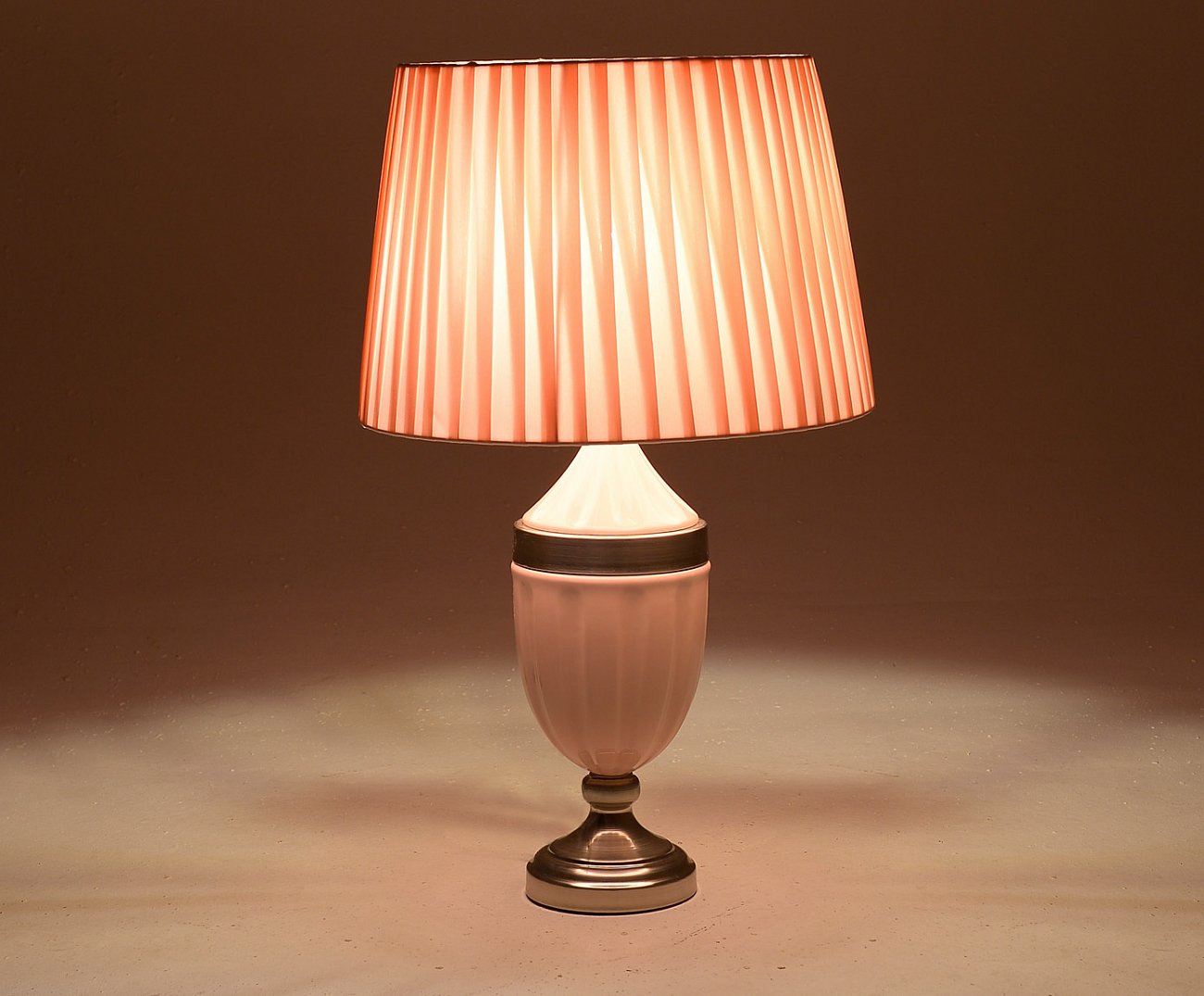 Лампа Pink настольная 1902 TO4ROOMS ВАЗА 213819 Розовый;серебристый  - Вид №1