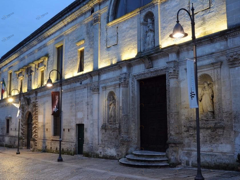 Neri Голова полюса Maia sun-id-1403489