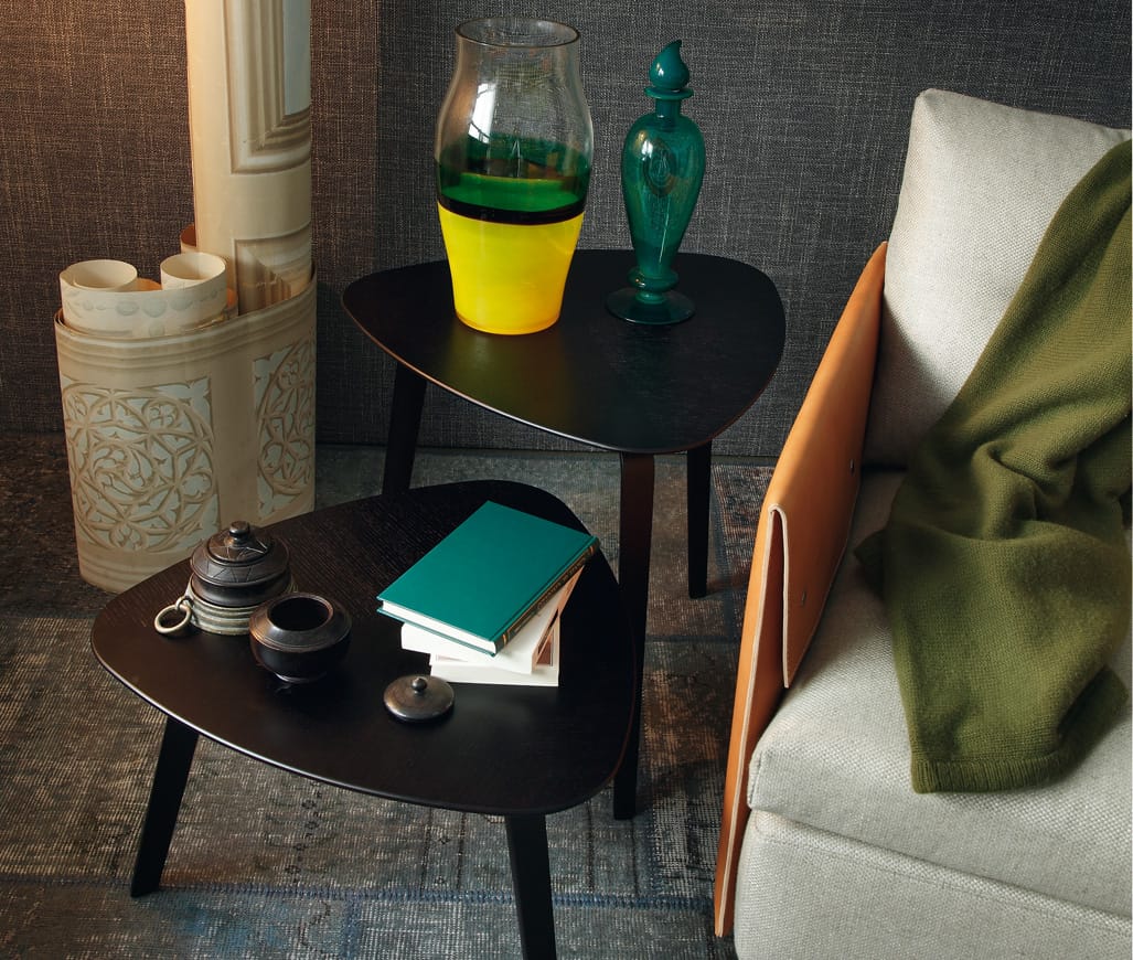 Треугольный журнальный столик из ясеня Poltrona Frau коллекция-столы и стулья ARCH-00096578 - Вид №3