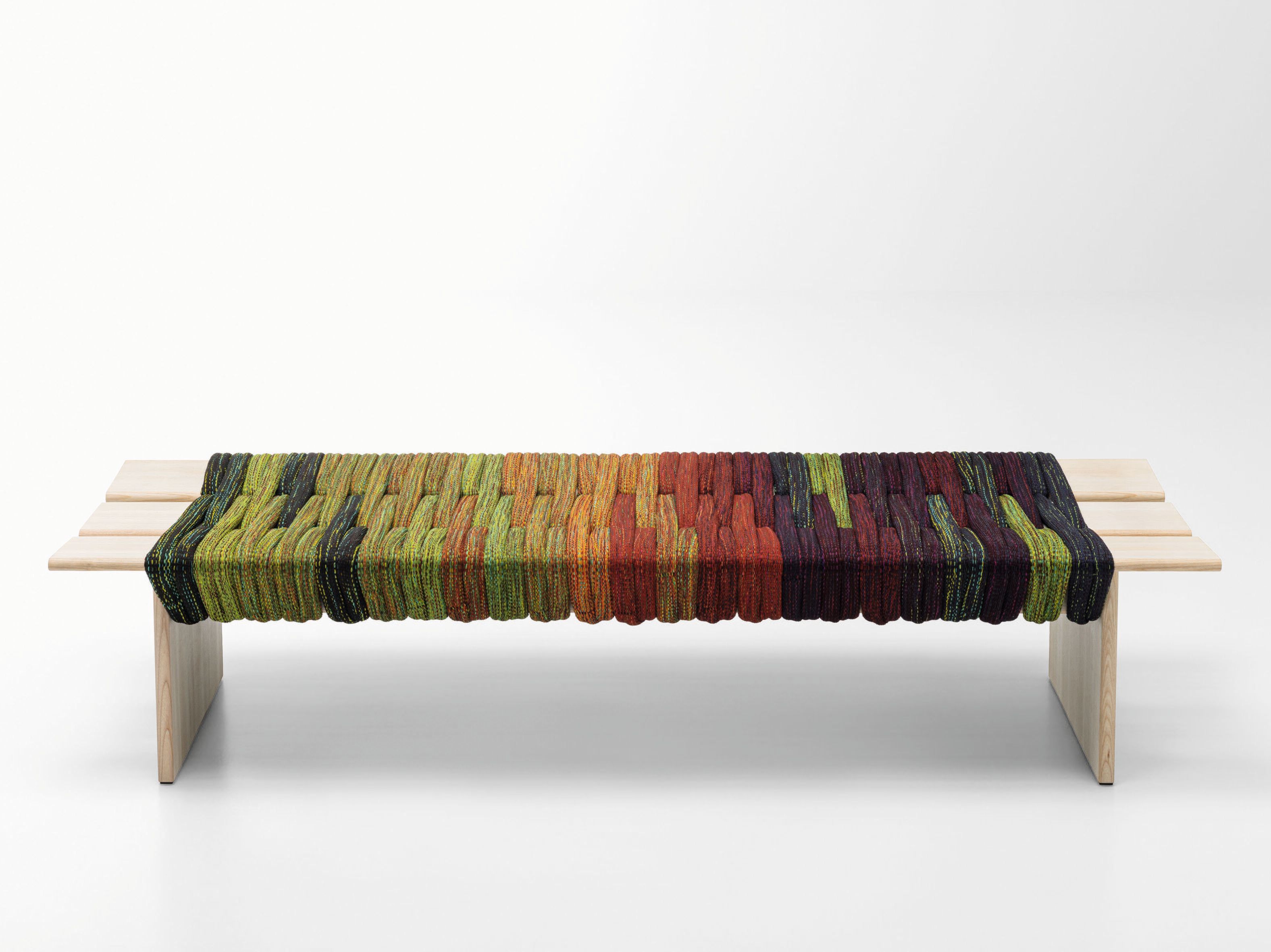 Скамья из массива ясеня и ткани Paola Lenti NAGA ARCH-00114723