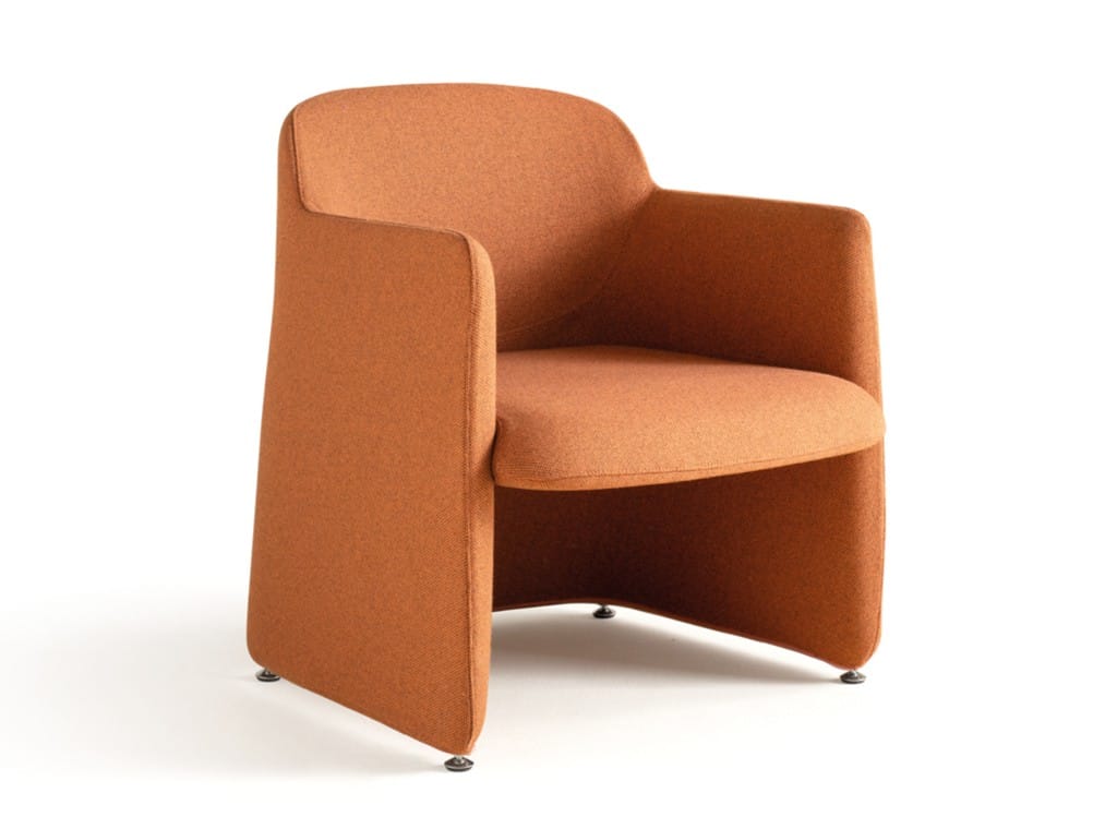 Тканевое кресло с подлокотниками Quinti Sedute Глубокая ARCH-00012090