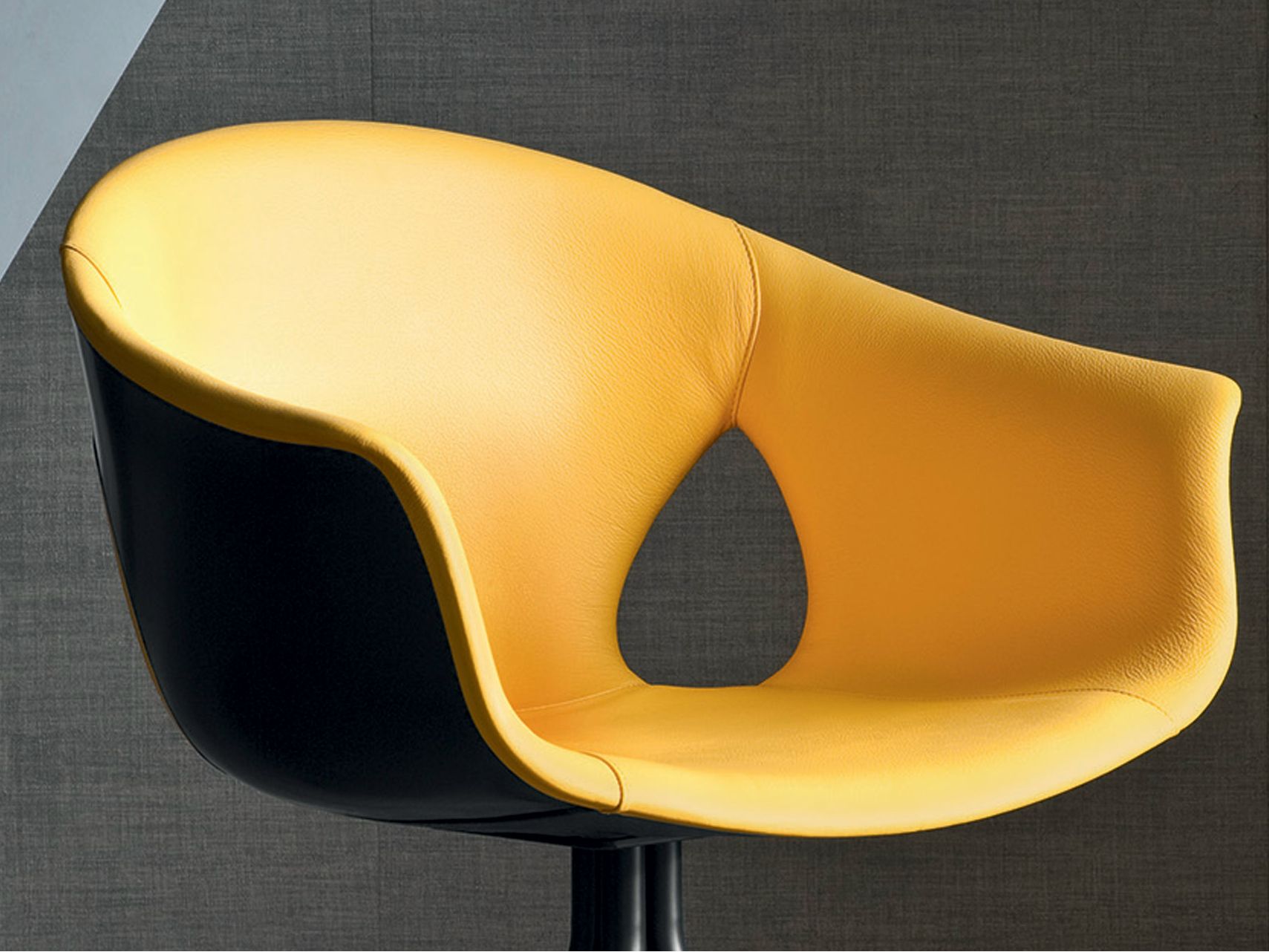 Кожаный стул с подлокотниками Poltrona Frau коллекция-столы и стулья ARCH-00127851 - Вид №3