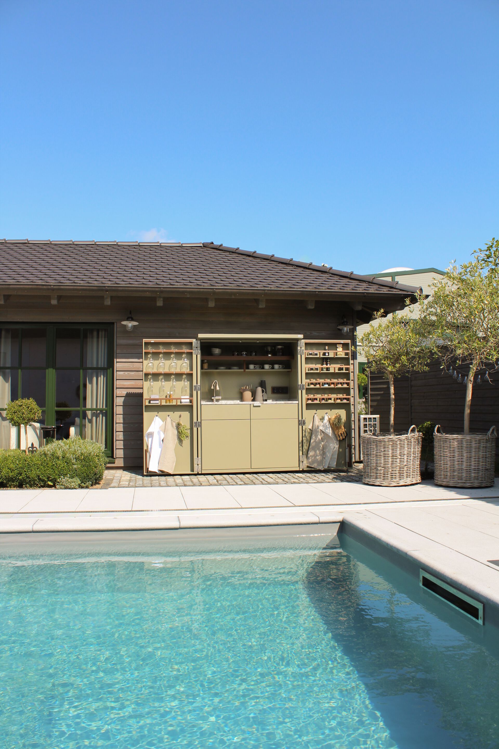 Кухня на открытом воздухе CUBIC OUTDOOR LIVING KITCHEN IN A CUPBOARD ARCH-00033047 - Вид №2