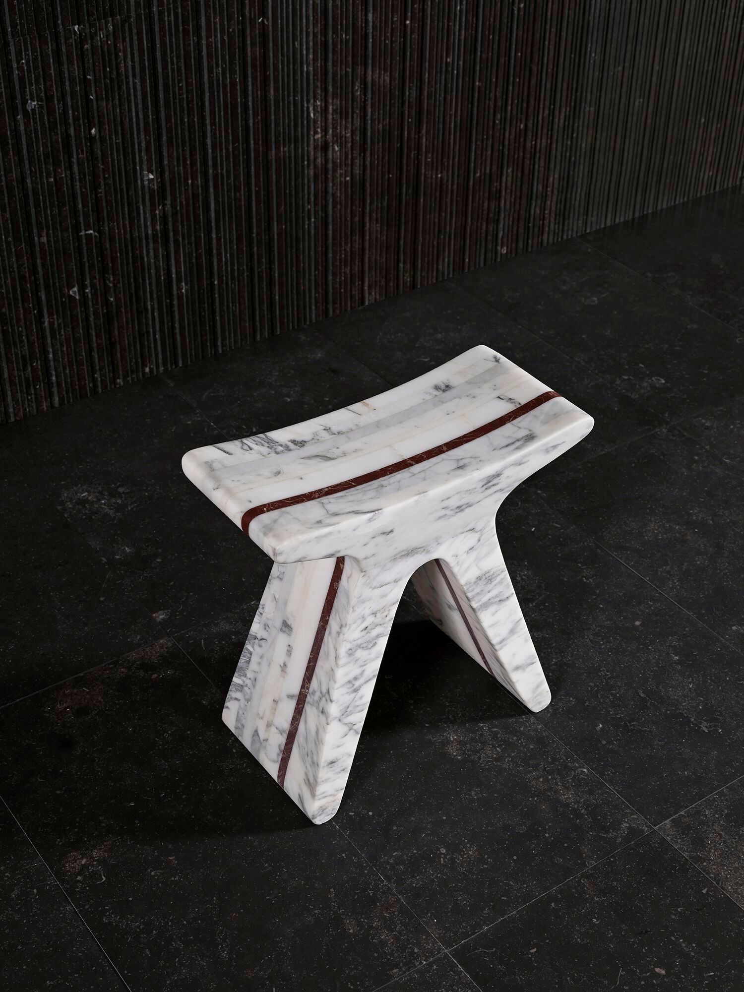 Мраморный низкий стул LUCE DI CARRARA PIGRECO ARCH-00025692