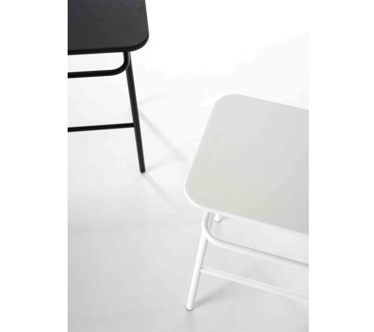 Ex.T Hang Низкий стул из белого пепла EXHANGSMALLBI Stand - Вид №4