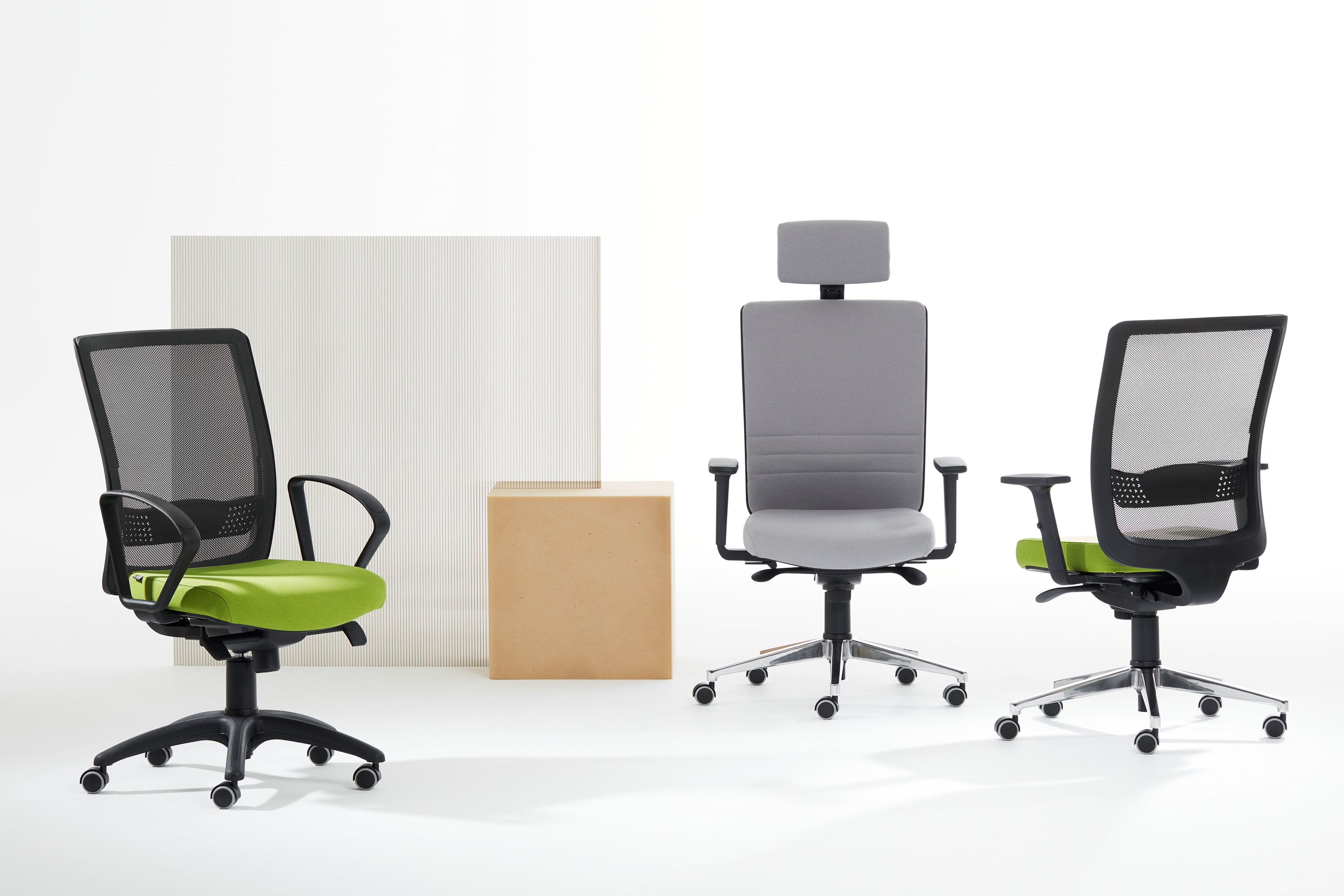 Сетчатое вращающееся кресло с откидывающейся спинкой VAGHI Bursa Evo Black ARCH-00056238 - Вид №4