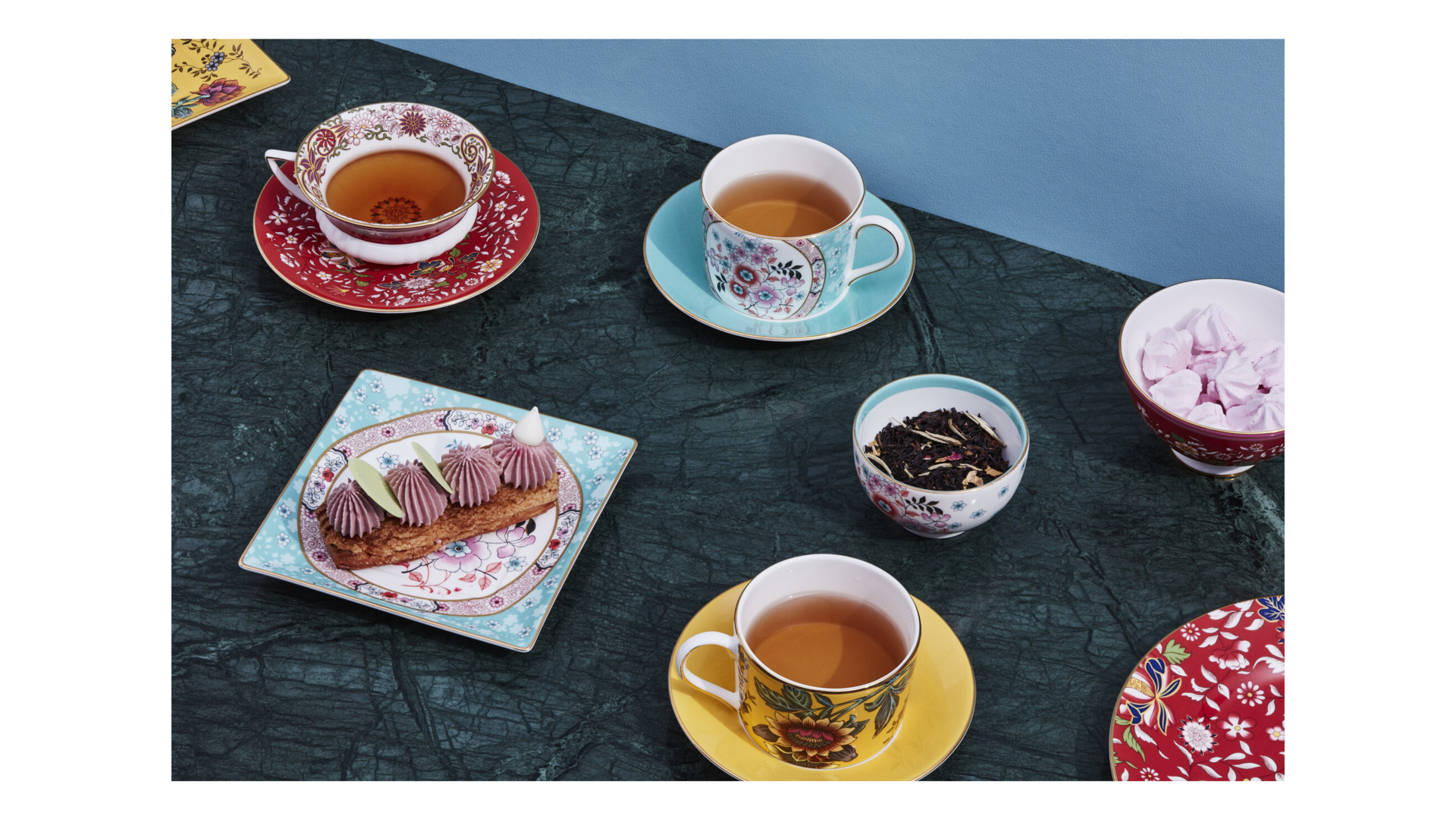 10671651 Wedgwood Мелочница Wedgwood Вандерласт Камелия 15см, фарфор Фарфор костяной  - Вид №1