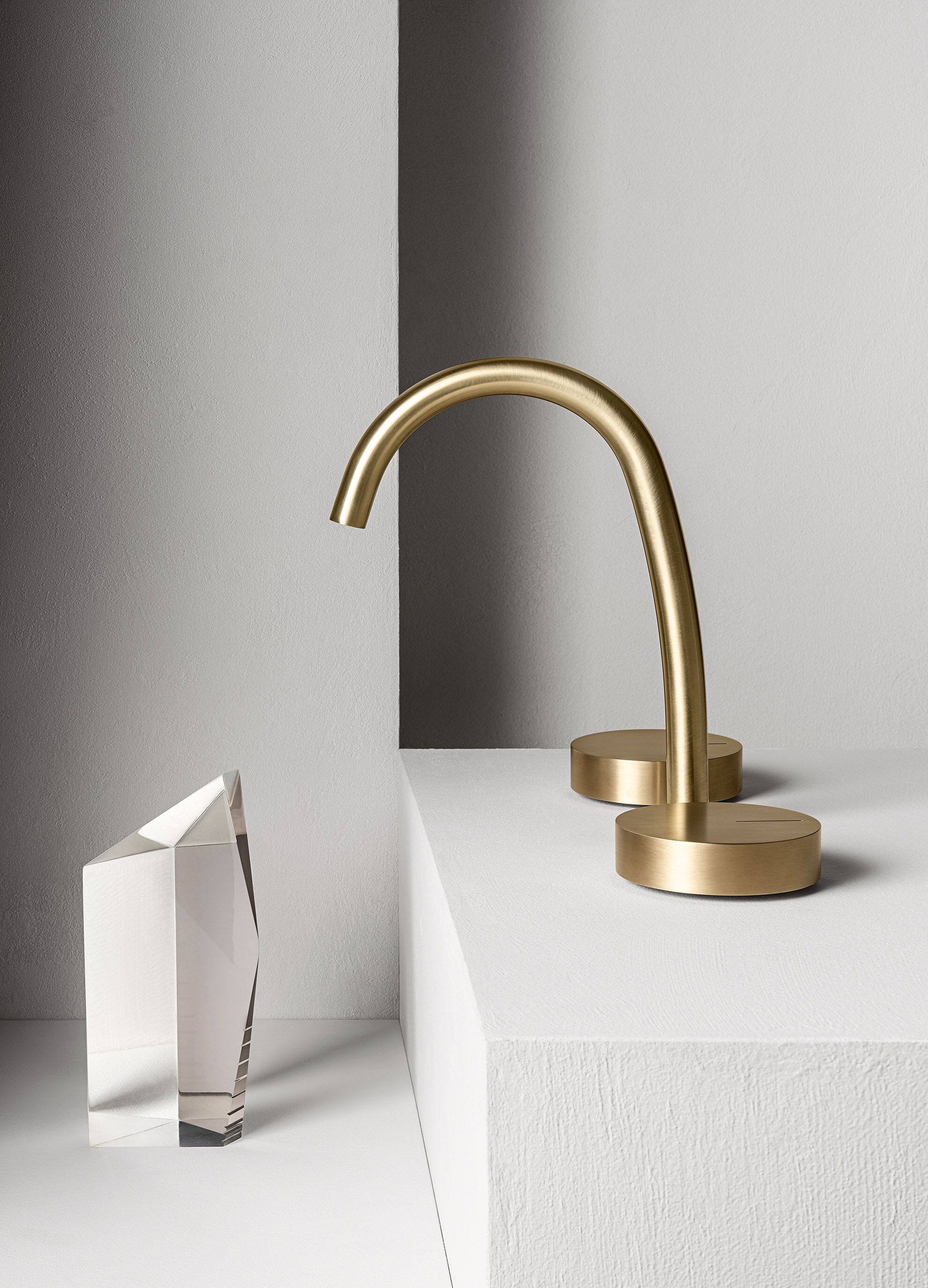 Смеситель для раковины с 3 отверстиями QD Magistro Lab Eternal ARCH-00006716 - Вид №1