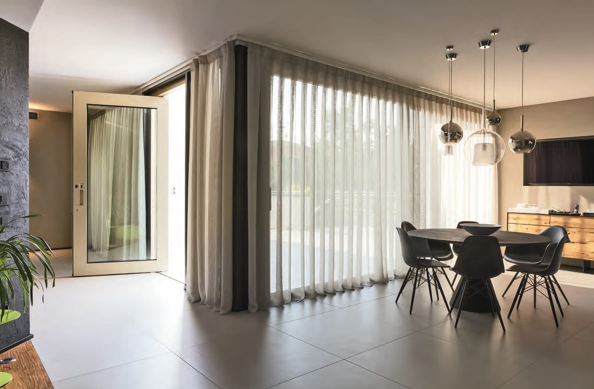 Алюминиевая и стеклянная бронированная входная дверь Oikos Nova ARCH-00075446 - Вид №7