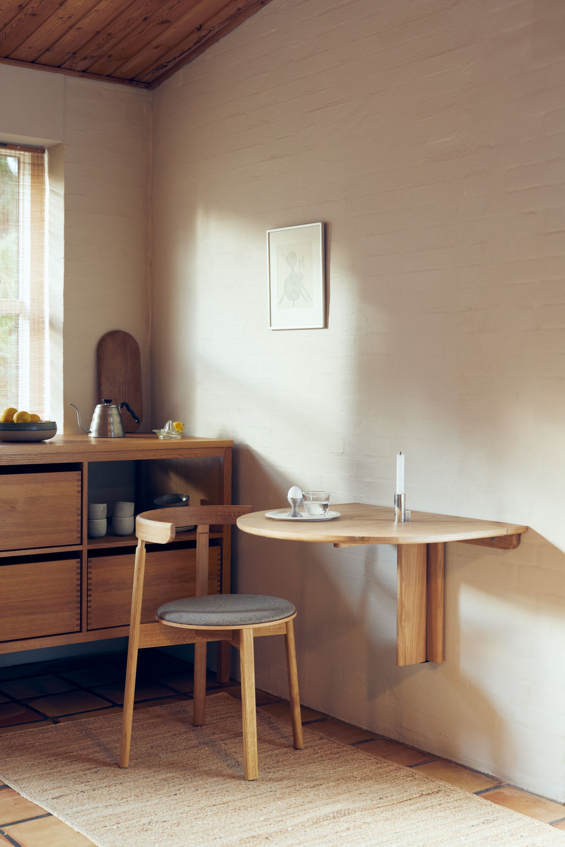 Штабелируемый дубовый стул с мягким сиденьем Form & Refine Lunar ARCH-00070395 - Вид №9