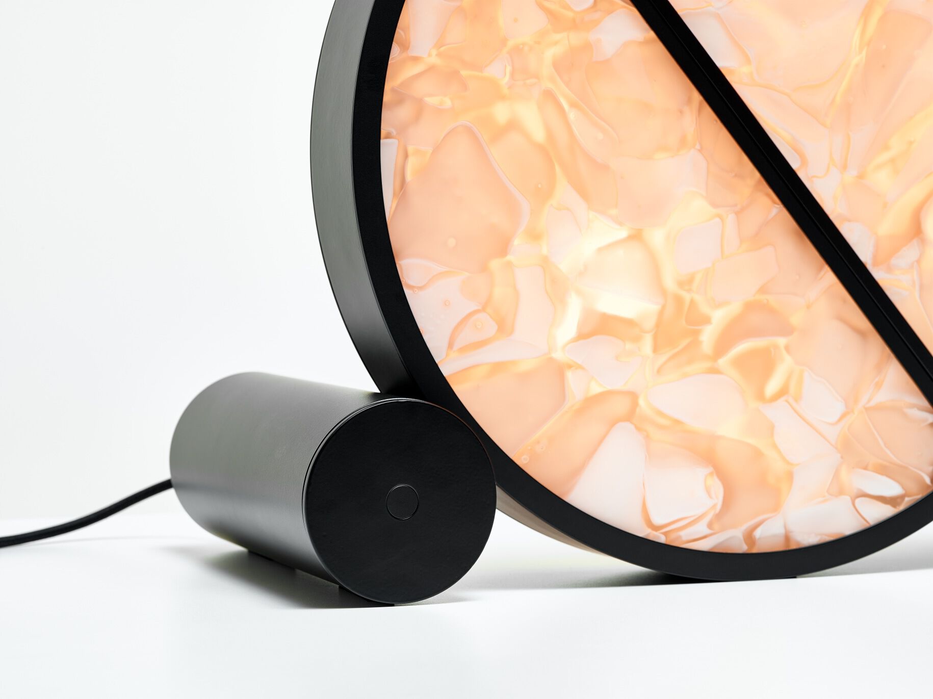 Стеклянная светодиодная настольная лампа BROKIS Geometric ARCH-00003219 - Вид №7