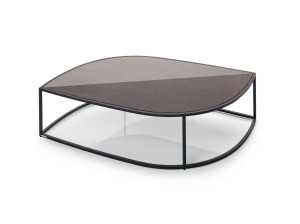 Низкий садовый столик