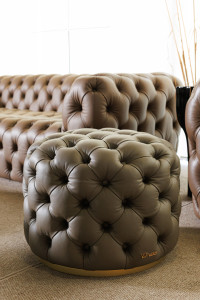Круглый оттоманка capitonné
