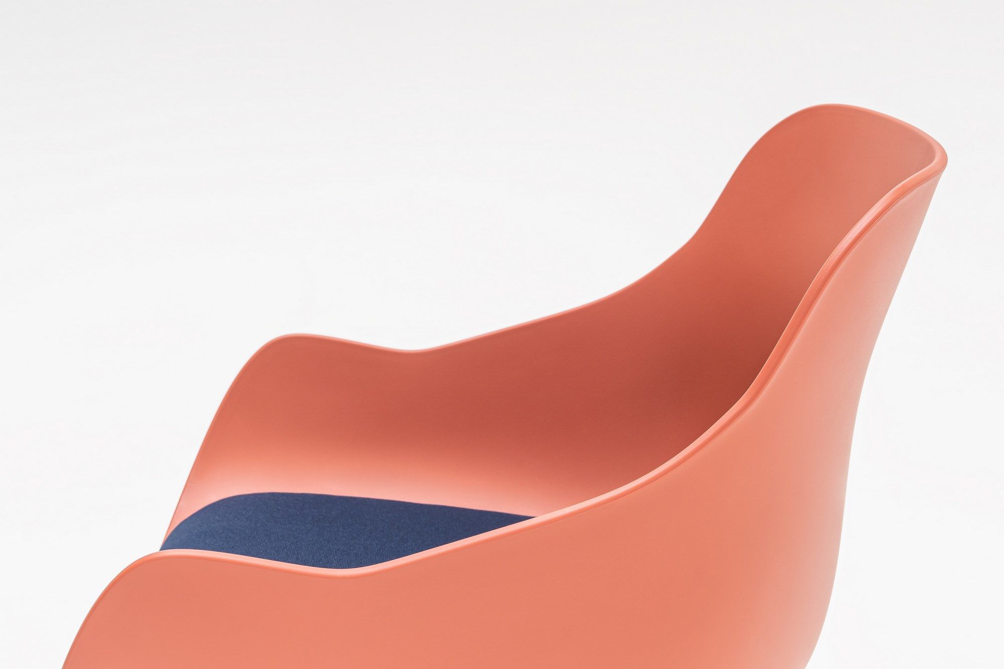 Вращающееся кресло из полипропилена со встроенной подушкой MDD Baltic ARCH-00118371 - Вид №10