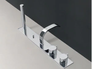 Nic Комплект для ванны с ручным душем на 4 отверстия Solo