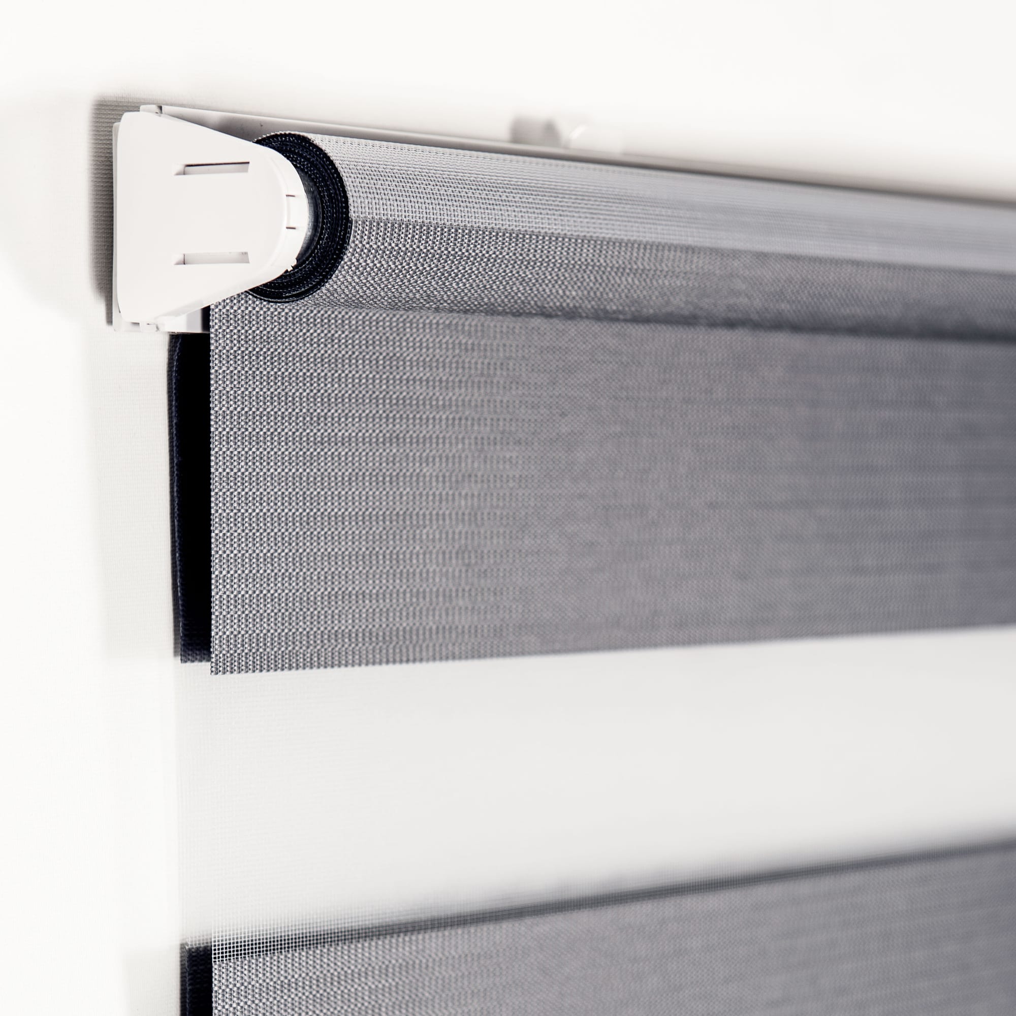 82614452 Штора рулонная день-ночь Miamoza Silver 55x160 см, цвет серый Santreyd  - Вид №1