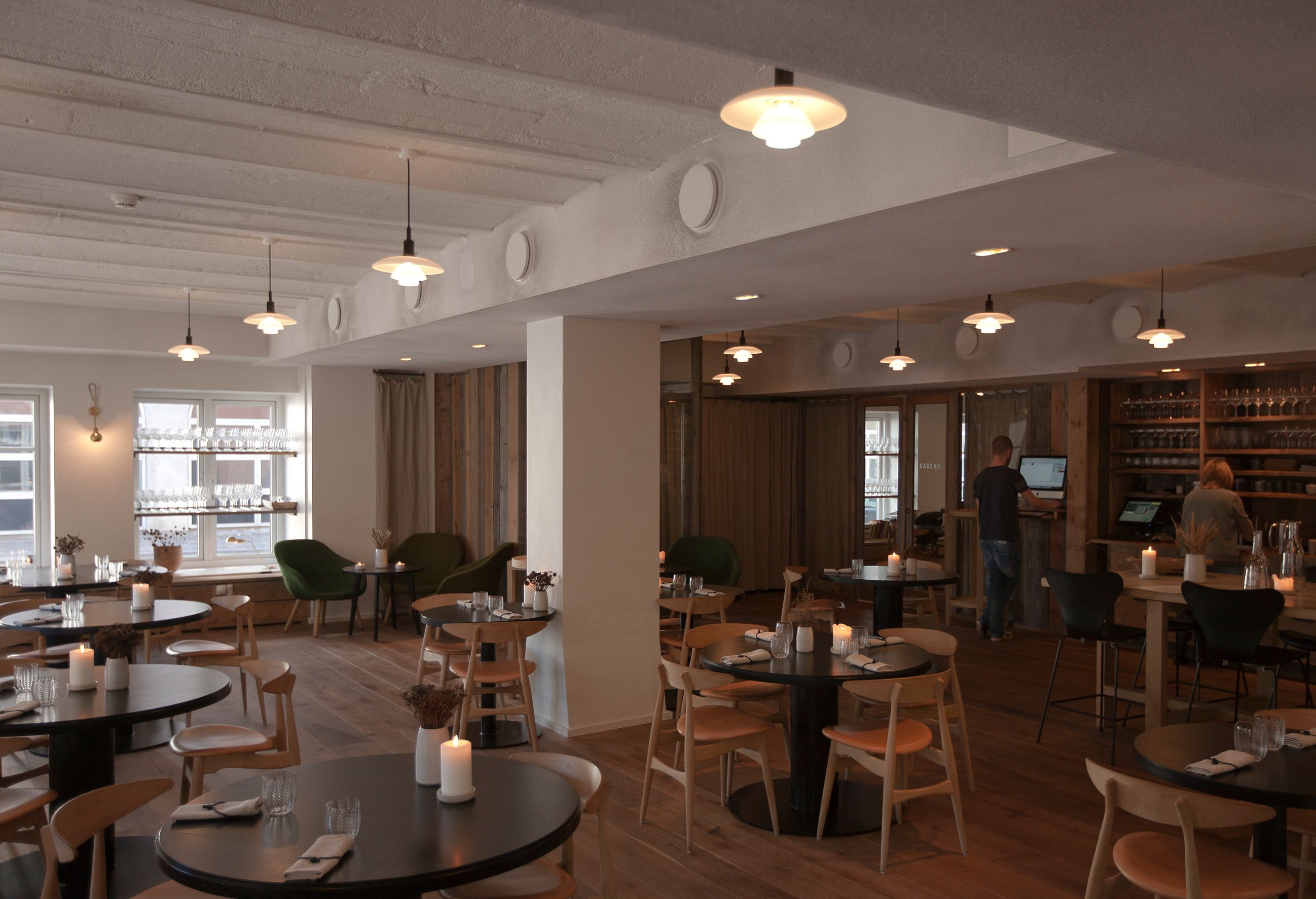 Подвесной светильник из опалового стекла Louis Poulsen ARCH-00099809 - Вид №2