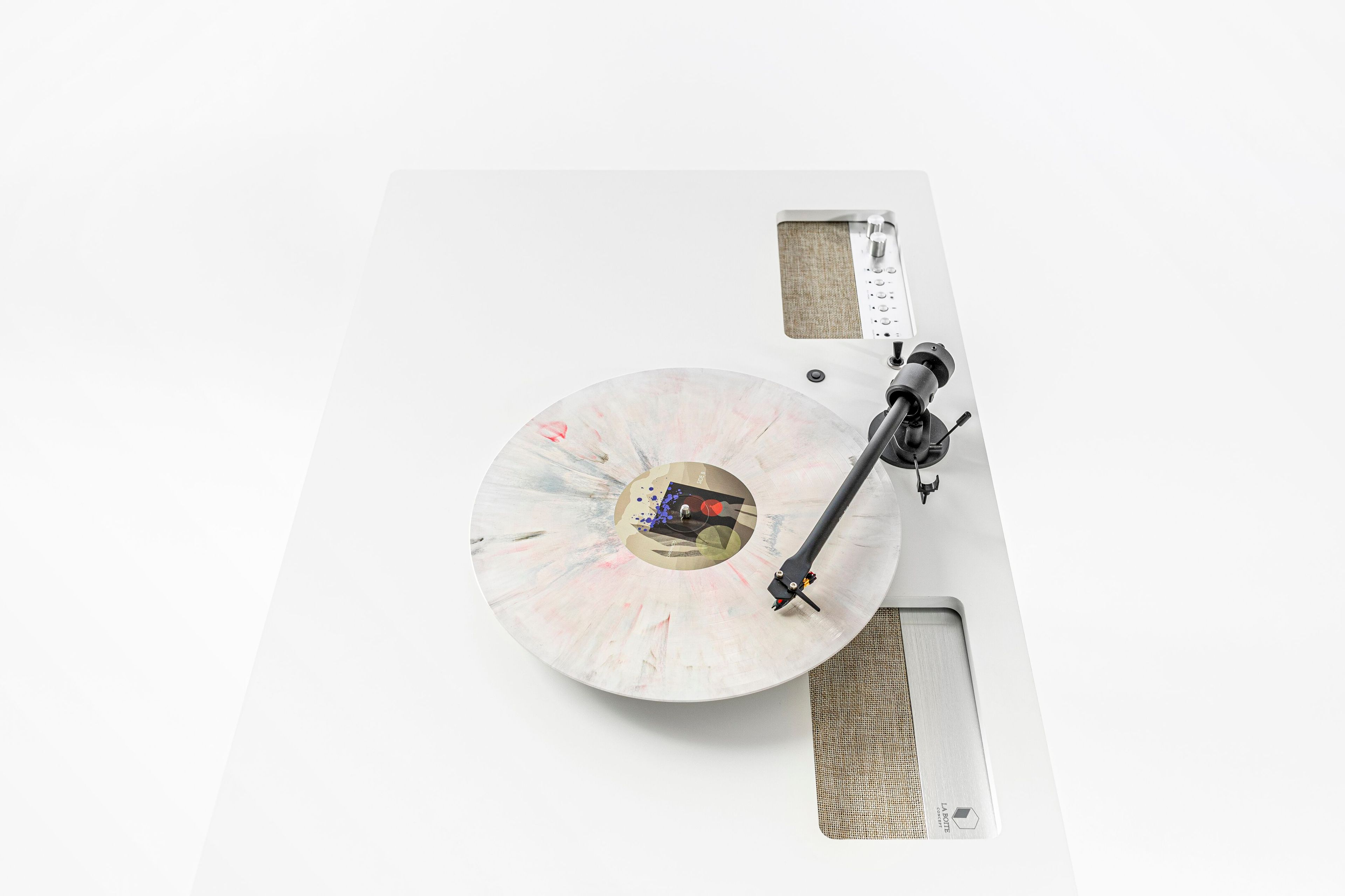 Акустический динамик из орехового дерева с поворотным столом La Boite concept LX X ARCH-00005478 - Вид №9