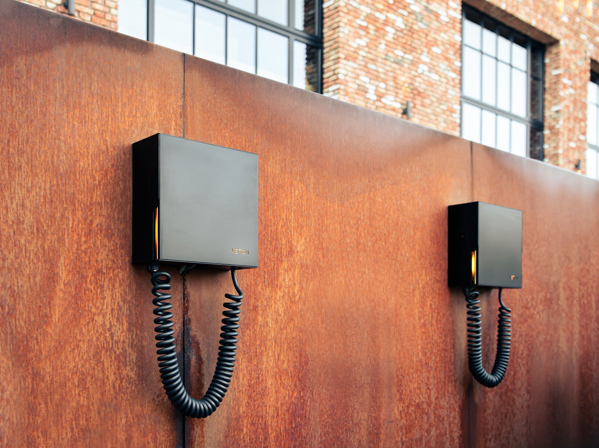 Зарядная станция для электромобилей Veton WALL PLUS ARCH-00022159 - Вид №1