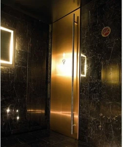 Arnaboldi Interiors Распашная дверь из ламината