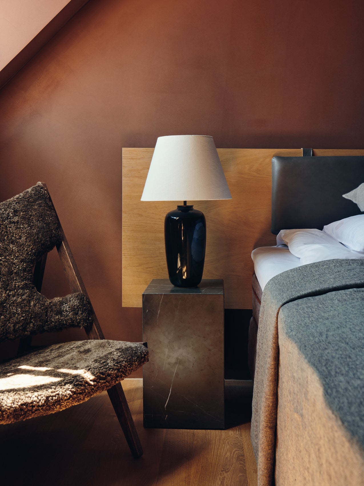 5709262049165 Стул для вязания, Обивка из овчины LuceLight  - Вид №9