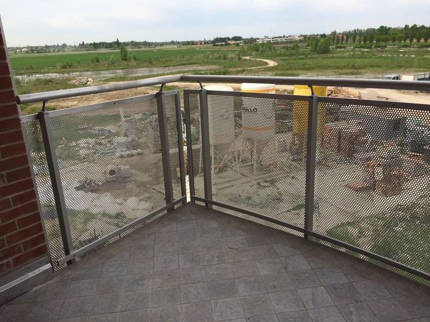 ALUSCALAE Балюстрада с одностворчатой ​​стойкой и алюминиевой панелью sun-id-1434988 - Вид №13