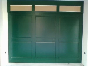 CARMEC Вертикальные раздвижные гаражные ворота с электроприводом Portoni e cancelli