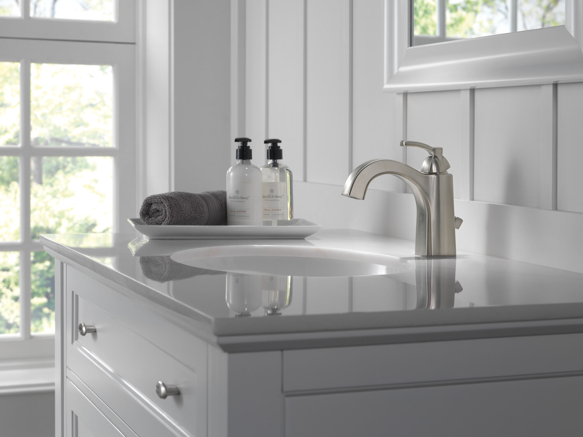 15768LF-SS Смеситель для ванной с одной ручкой Delta Faucet Delta Нержавеющая сталь - Вид №3