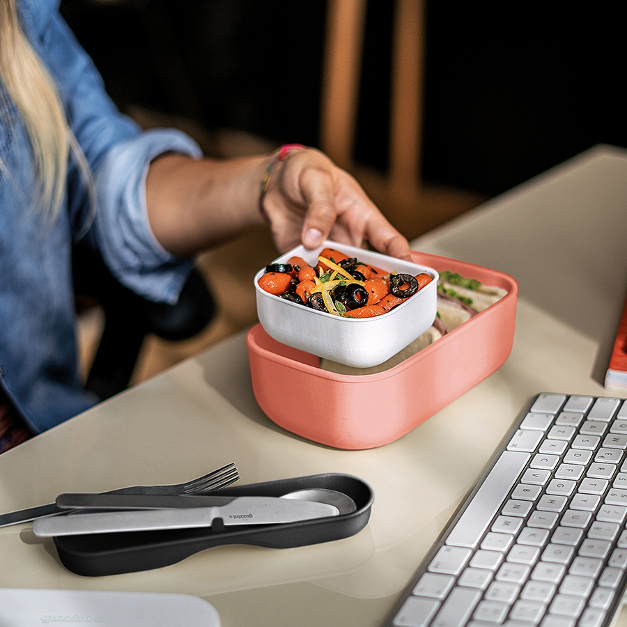 17110031 Ланч-бокс on the go, 900 мл, красный Guzzini  - Вид №1