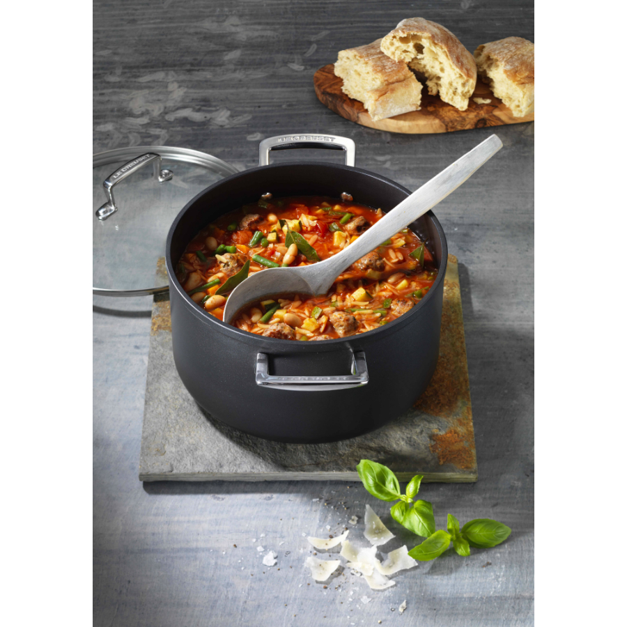 Кастрюля Le Creuset, анодированный алюминий, антипригарное покрытие, Ø24 см, черный 96203324000000 - Вид №1