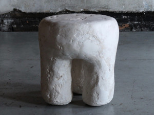 Керамический низкий стул