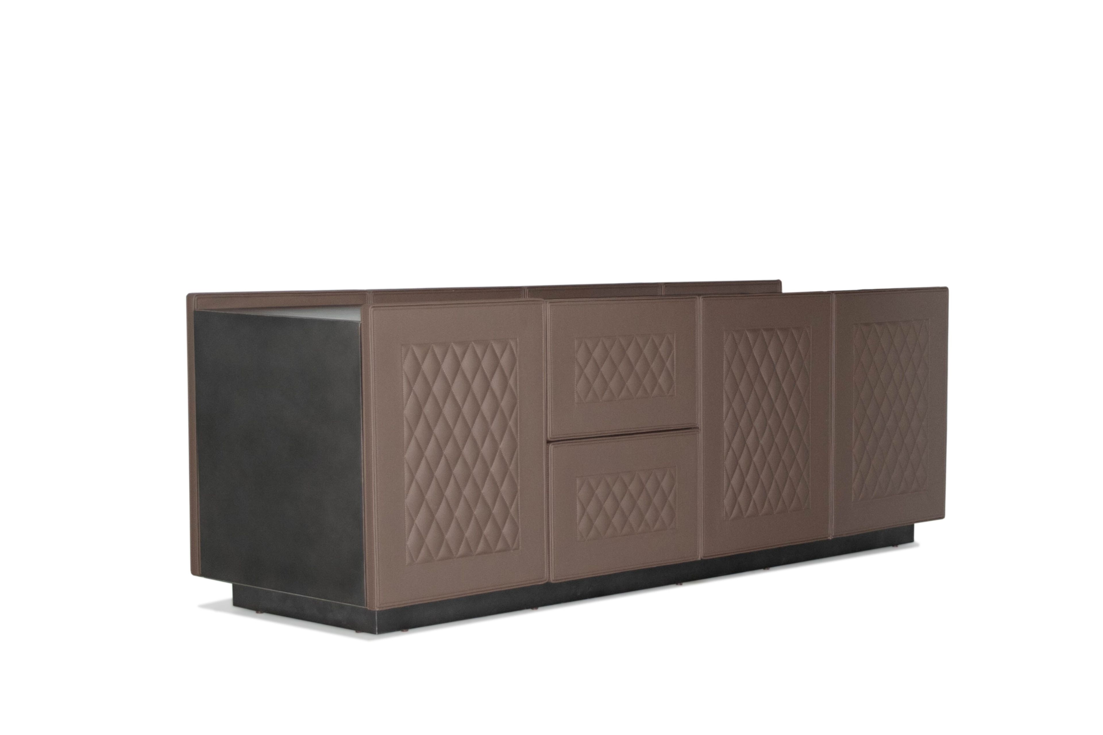 Кожаный шкаф с распашными дверями ABLE GLORIA ARCH-00083546 - Вид №2