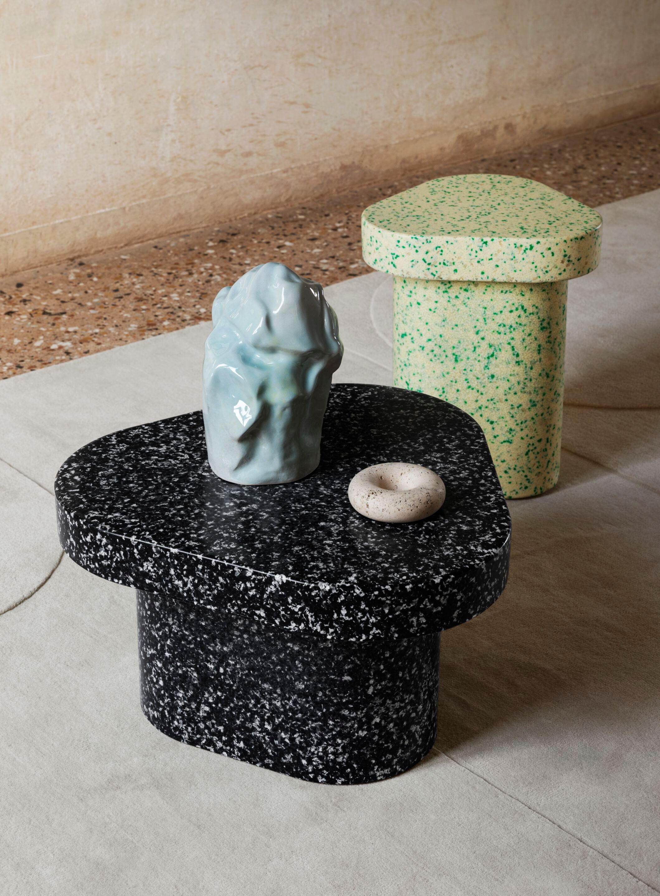 Рециркулированный пластиковый треугольный журнальный столик Miniforms SUPERPOP ARCH-00034148 - Вид №10