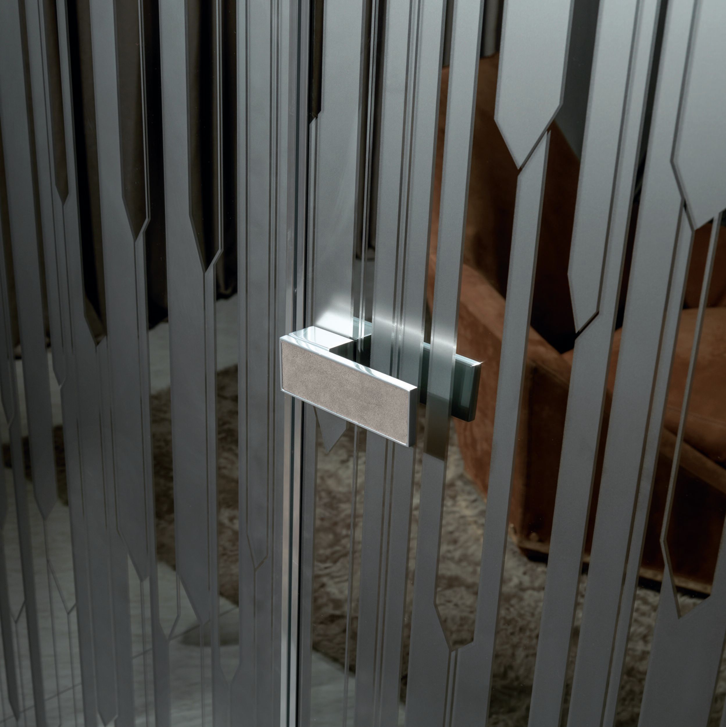 Зеркальная стеклянная распашная дверь Longhi Aluminiun Chic-Doors ARCH-00000759 - Вид №2