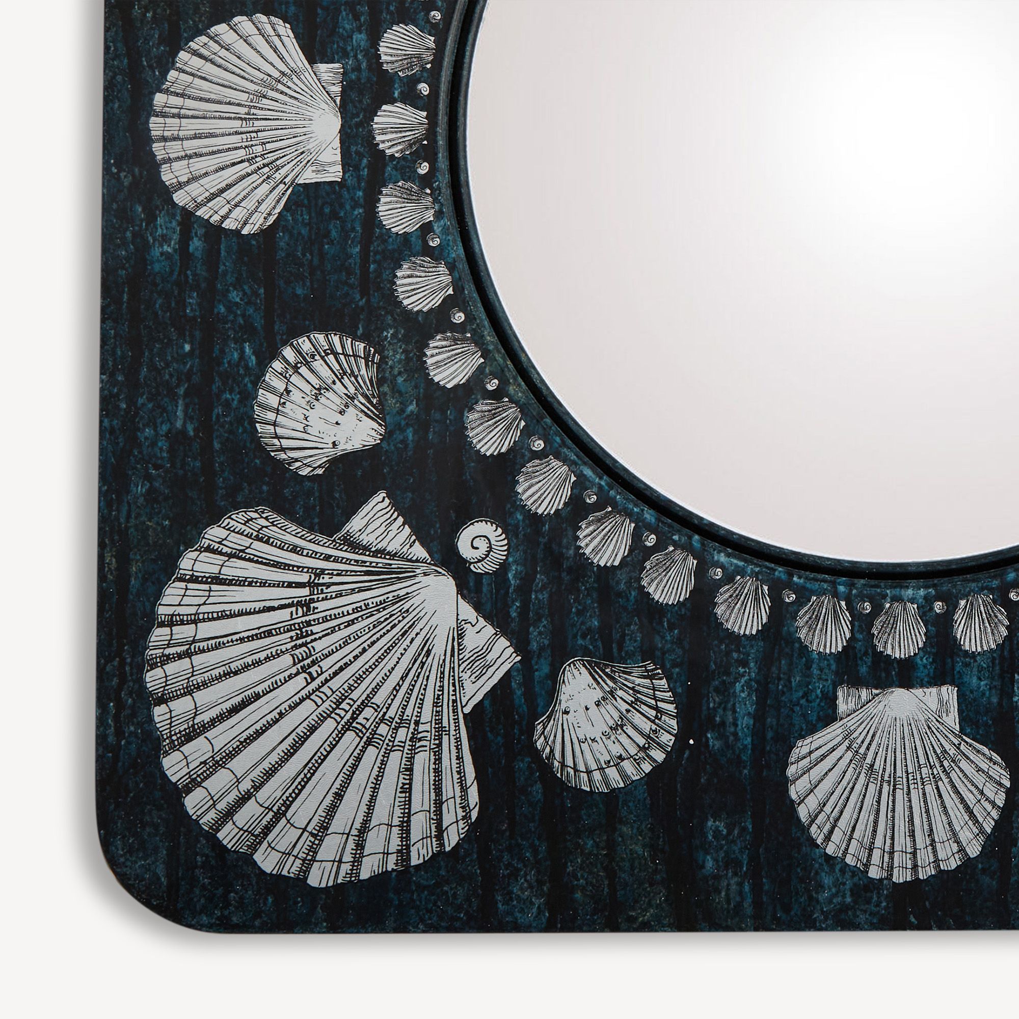 Зеркало в рамке Fornasetti Giro di Conchiglie ARCH-00073345 - Вид №2