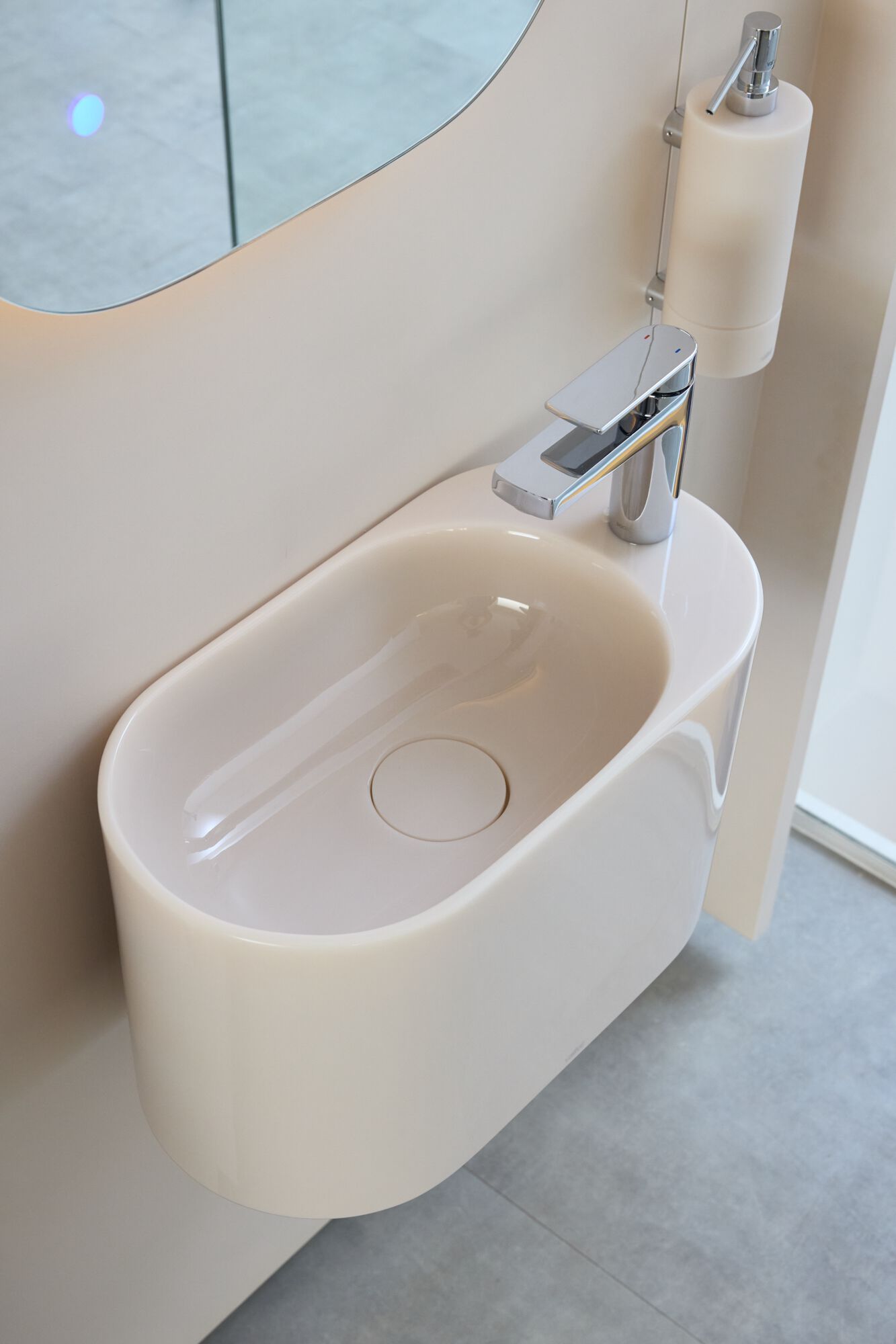 Смоляная подвесная ручная мойка Vallvé ORI ARCH-00023944 - Вид №3