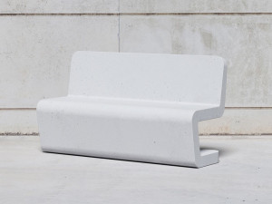 Бетонная скамья со спинкой