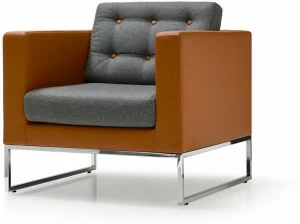 Quinti Sedute Стеганое кресло-санки из ткани с подлокотниками Vogue